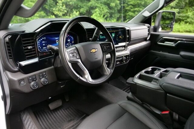 2024 Chevrolet Silverado 2500HD LTZ 4X4 / Heated Seats / Duramax Turbo Diesel! High Point NC