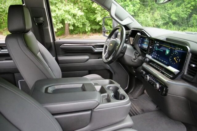 2024 Chevrolet Silverado 2500HD LTZ 4X4 / Heated Seats / Duramax Turbo Diesel! High Point NC