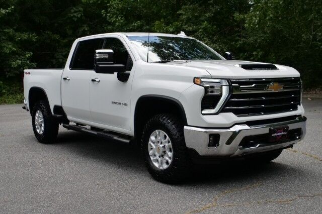 2024 Chevrolet Silverado 2500HD LTZ 4X4 / Heated Seats / Duramax Turbo Diesel! High Point NC