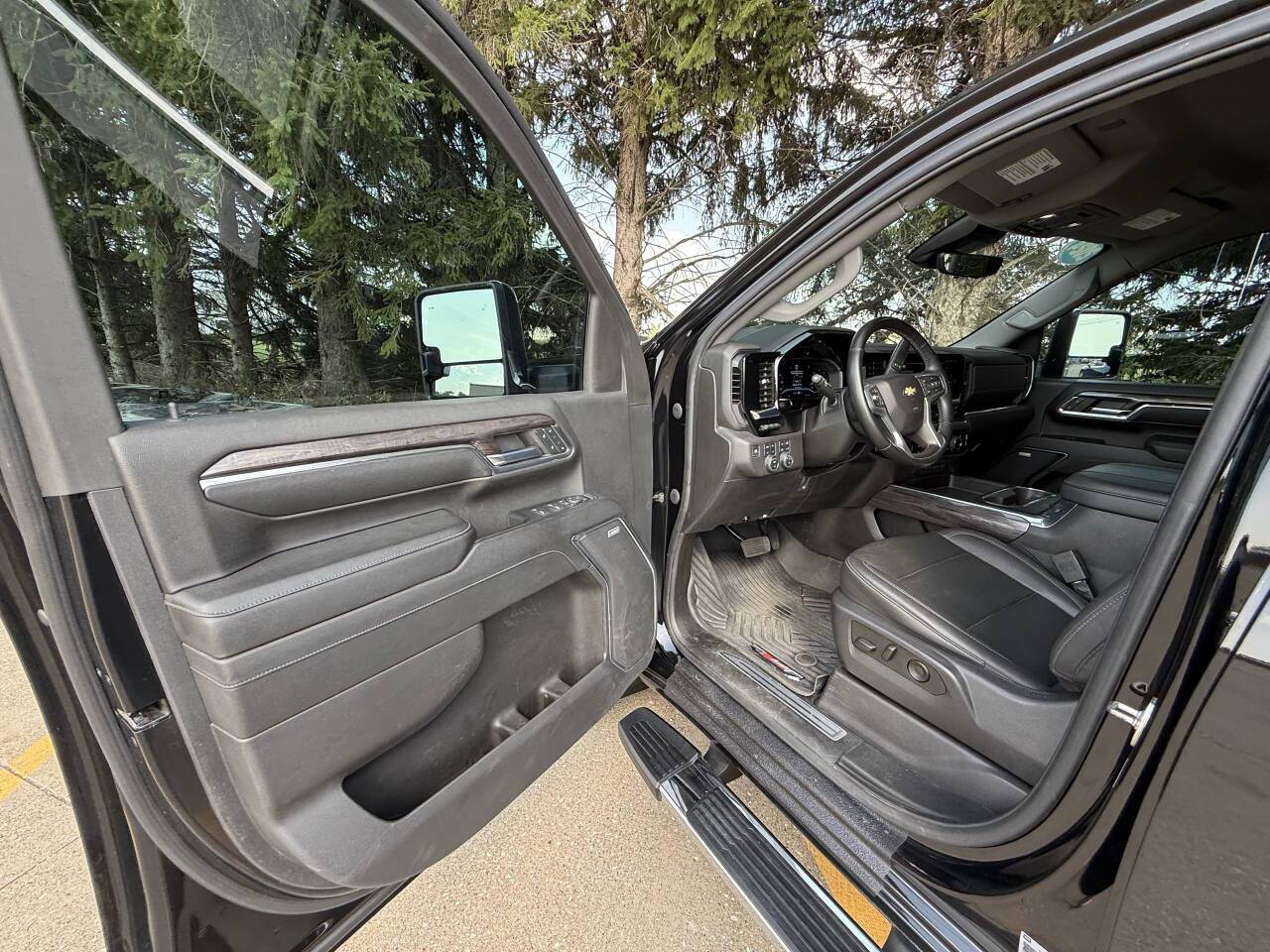 2024 Chevrolet Silverado 2500HD LTZ 4x4 4dr Crew Cab LB Eldridge IA