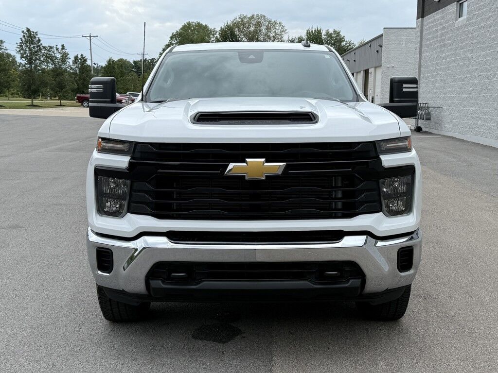 2024 Chevrolet Silverado 3500HD 4WD Crew Cab Chassis Maumee OH