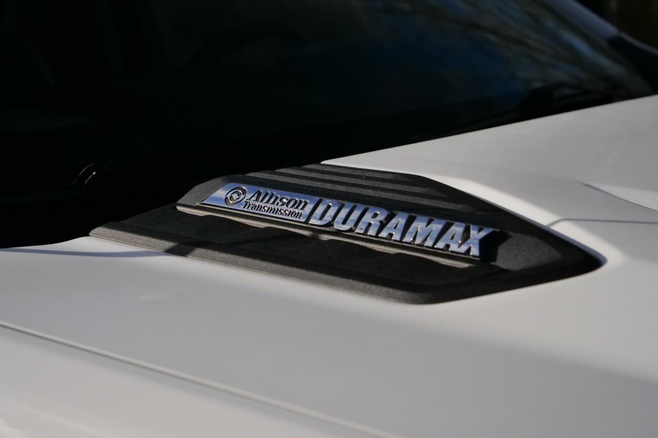 2024 Chevrolet Silverado 3500HD 4X4 / DRW / Norstar Flatbed / Duramax Diesel! Lincolnton NC