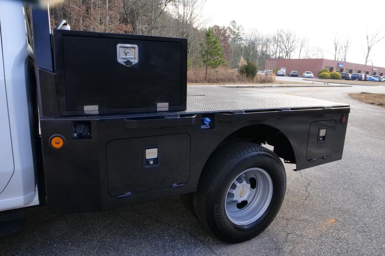 2024 Chevrolet Silverado 3500HD 4X4 / DRW / Norstar Flatbed / Duramax Diesel! Lincolnton NC