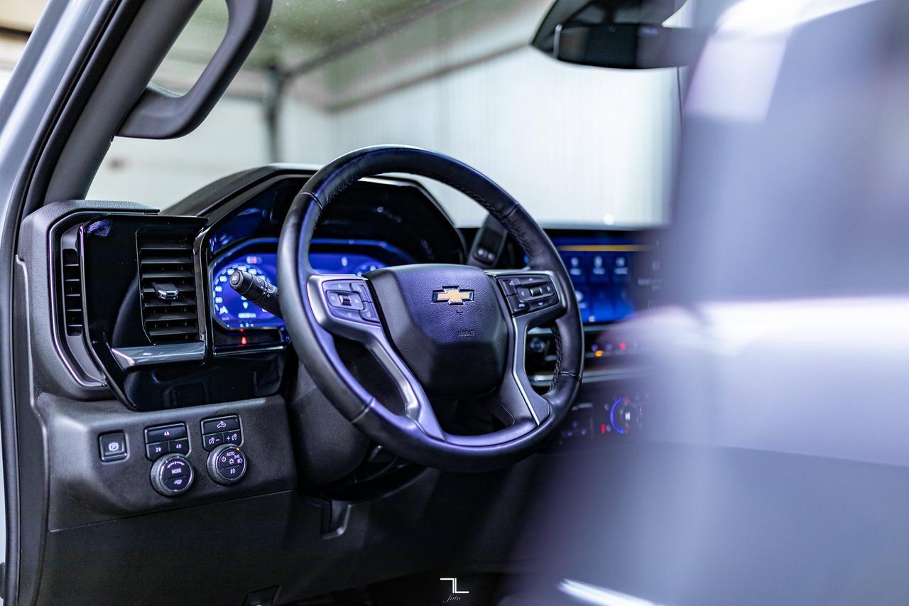 2024 Chevrolet Silverado 3500HD 4x4 Crew Cab LT Diesel Leather Nav BCam Red Deer AB