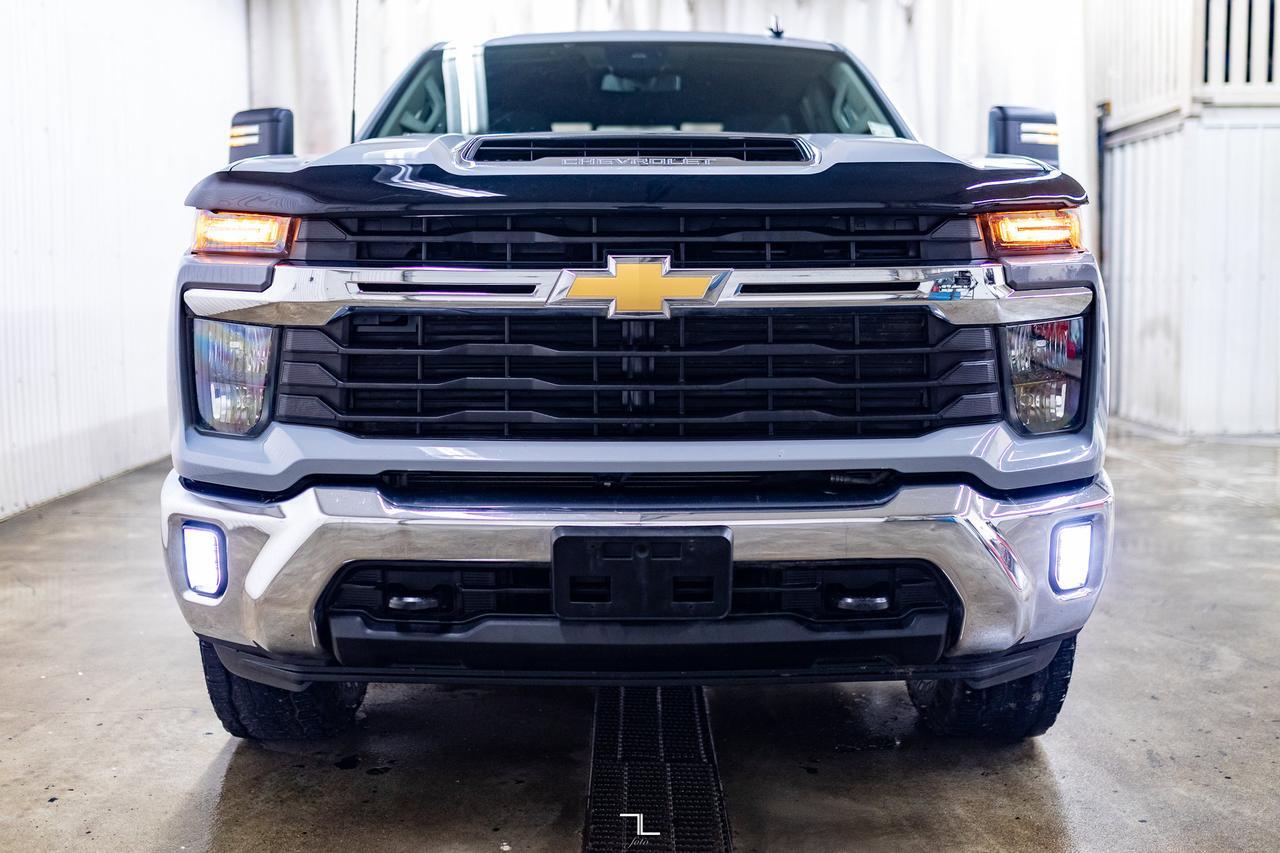 2024 Chevrolet Silverado 3500HD 4x4 Crew Cab LT Diesel Leather Nav BCam Red Deer AB