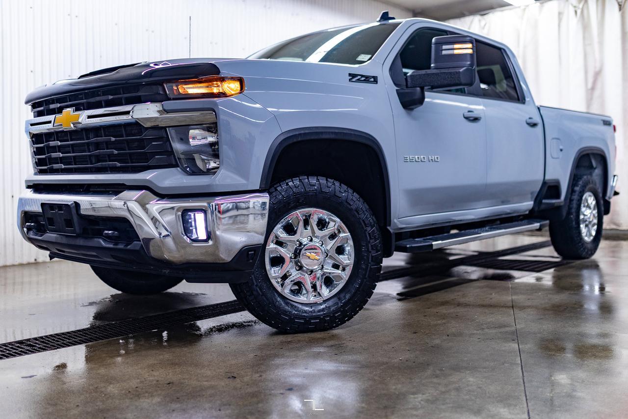 2024 Chevrolet Silverado 3500HD 4x4 Crew Cab LT Diesel Leather Nav BCam Red Deer AB