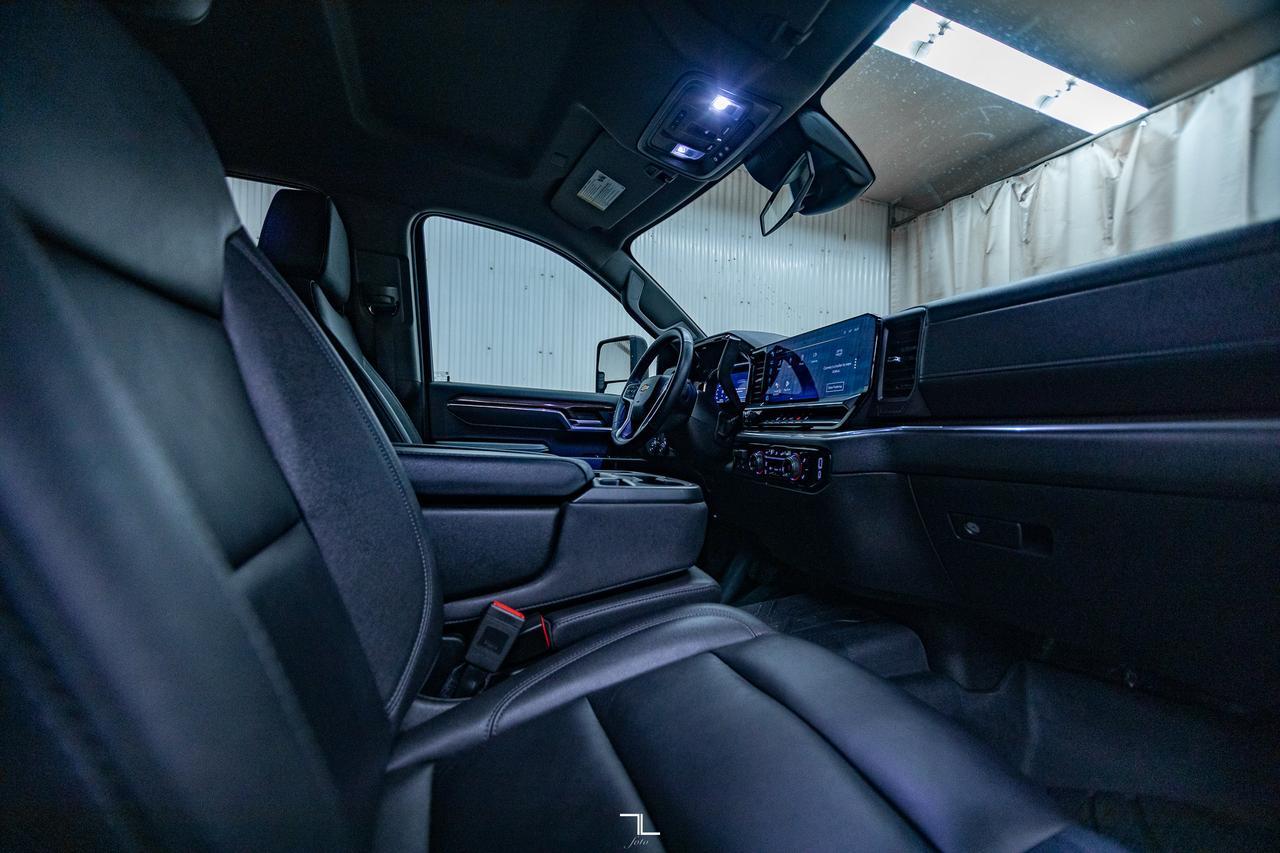 2024 Chevrolet Silverado 3500HD 4x4 Crew Cab LT Diesel Leather Nav BCam Red Deer AB