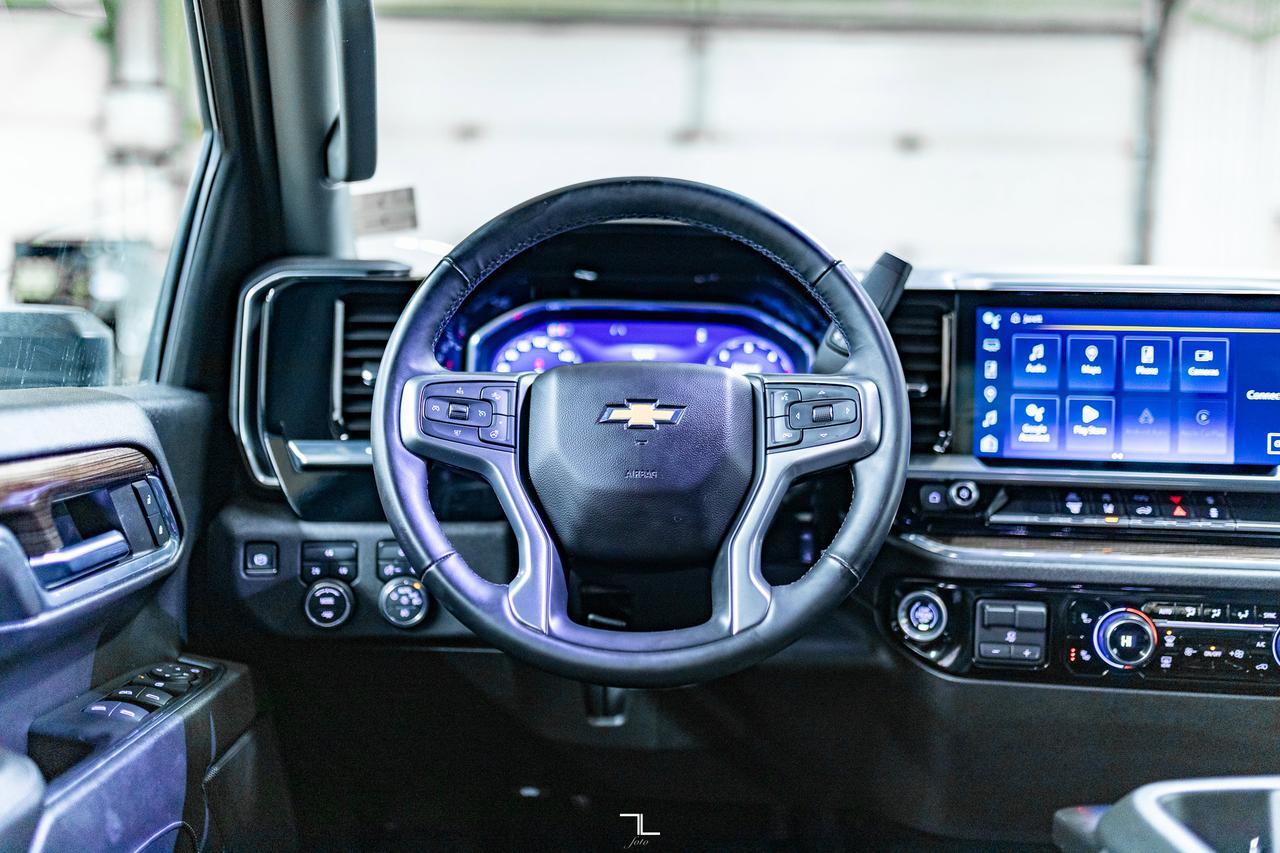 2024 Chevrolet Silverado 3500HD 4x4 Crew Cab LT Diesel Leather Nav BCam Red Deer AB