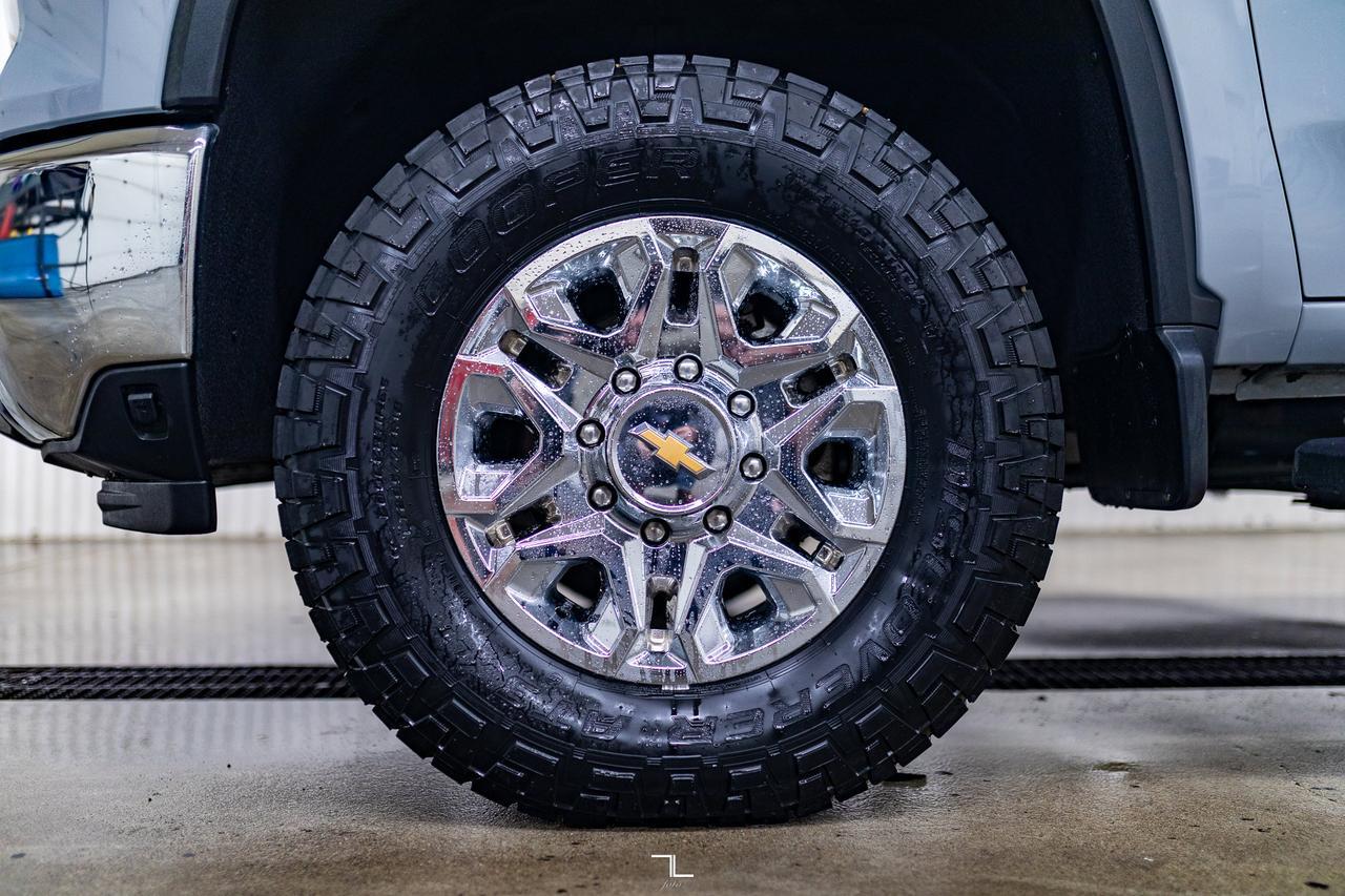 2024 Chevrolet Silverado 3500HD 4x4 Crew Cab LT Diesel Leather Nav BCam Red Deer AB