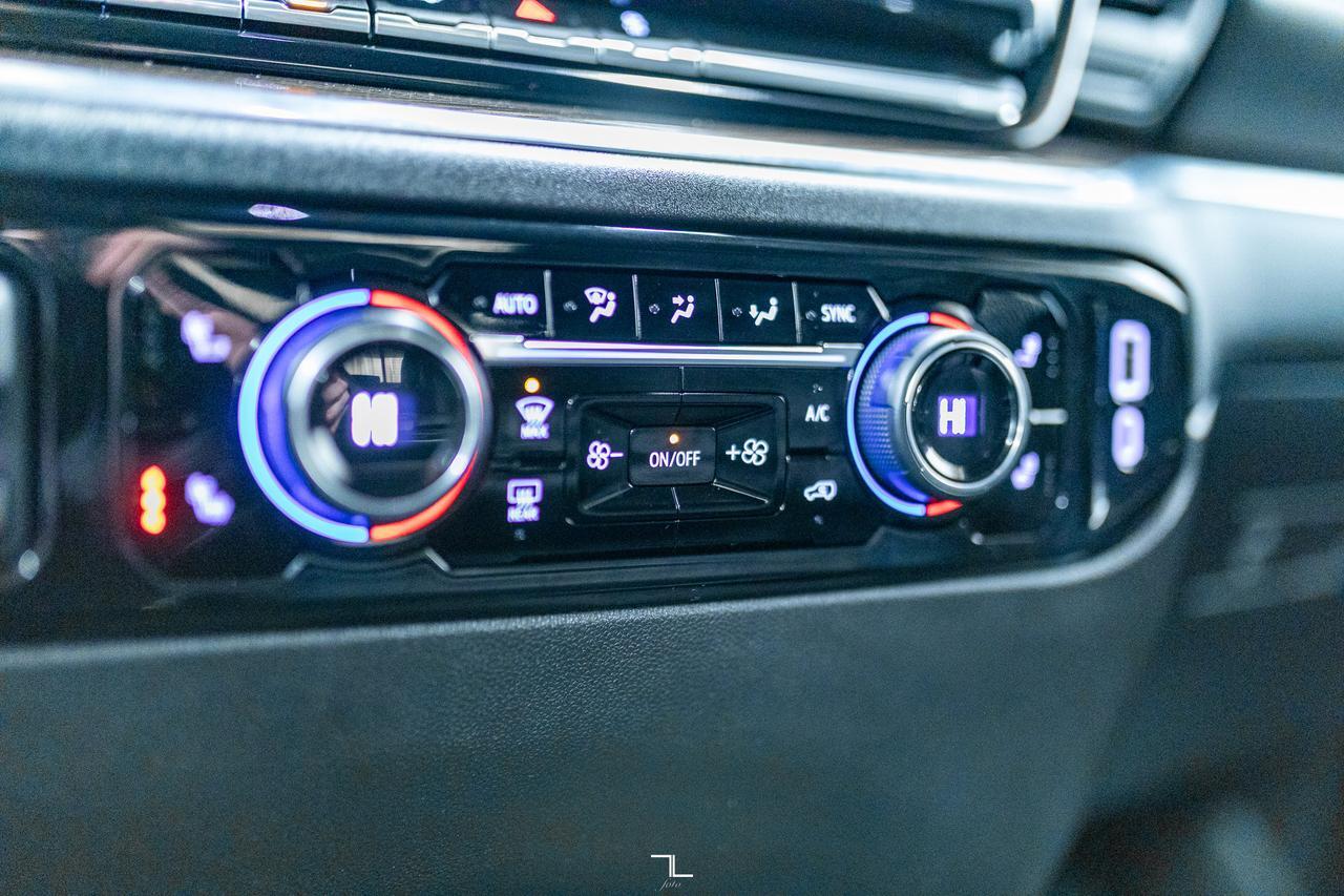 2024 Chevrolet Silverado 3500HD 4x4 Crew Cab LT Diesel Leather Nav BCam Red Deer AB