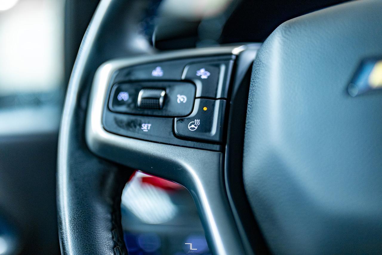 2024 Chevrolet Silverado 3500HD 4x4 Crew Cab LT Dually Deck Diesel BCam Red Deer AB