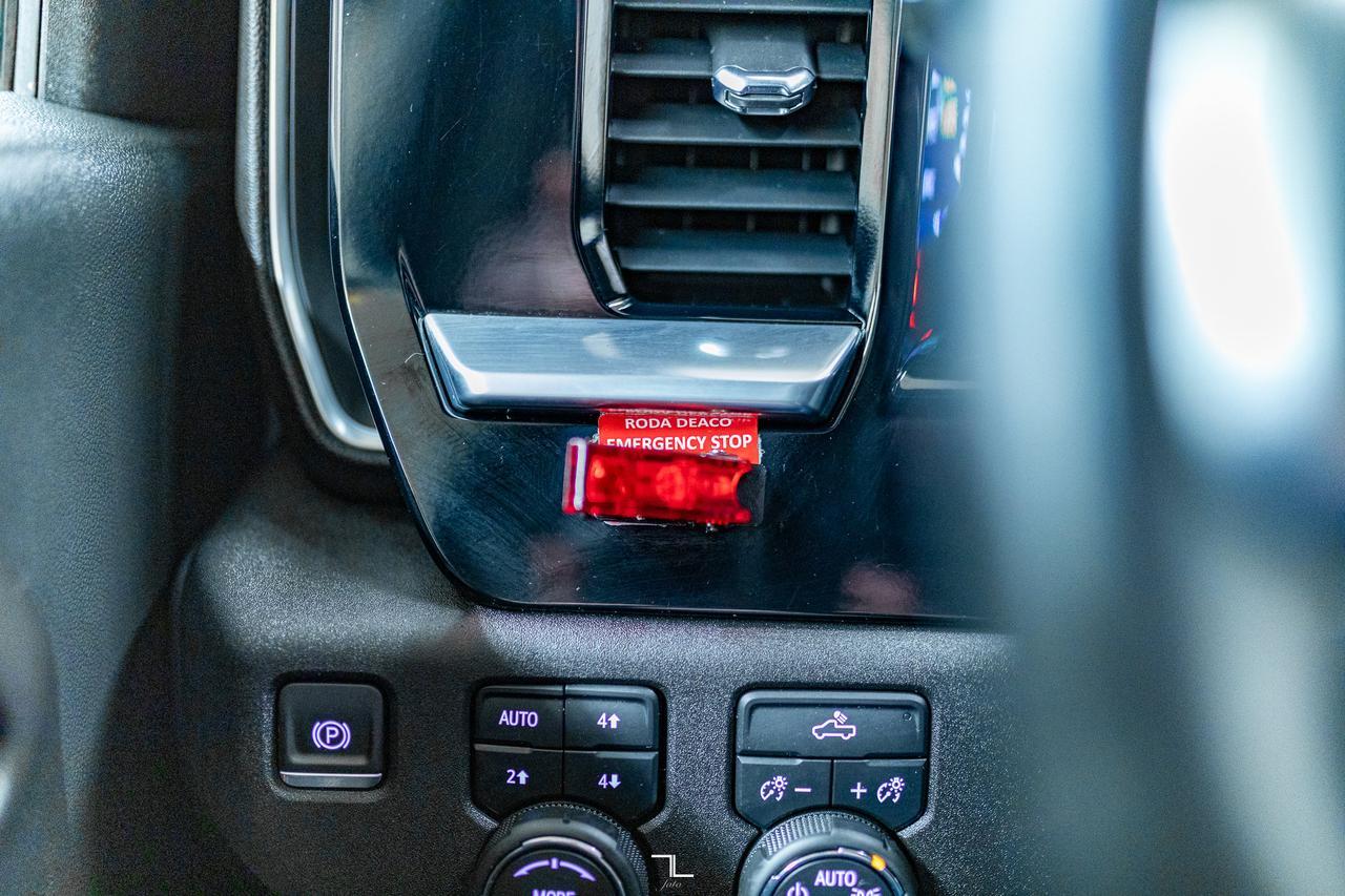 2024 Chevrolet Silverado 3500HD 4x4 Crew Cab LT Dually Deck Diesel BCam Red Deer AB