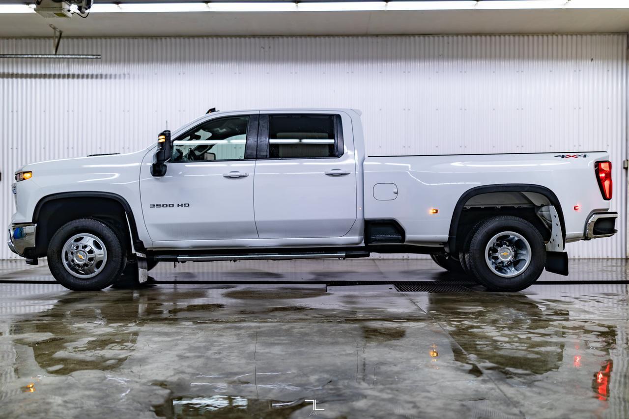 2024 Chevrolet Silverado 3500HD 4x4 Crew Cab LT Dually Diesel Nav BCam Red Deer AB