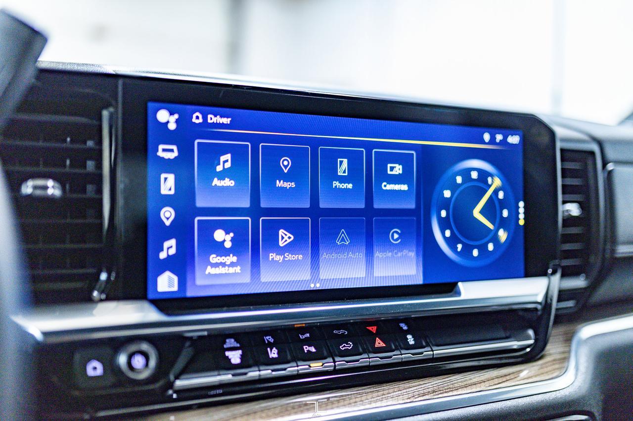 2024 Chevrolet Silverado 3500HD 4x4 Crew Cab LT Dually Diesel PSeat BCam Red Deer AB