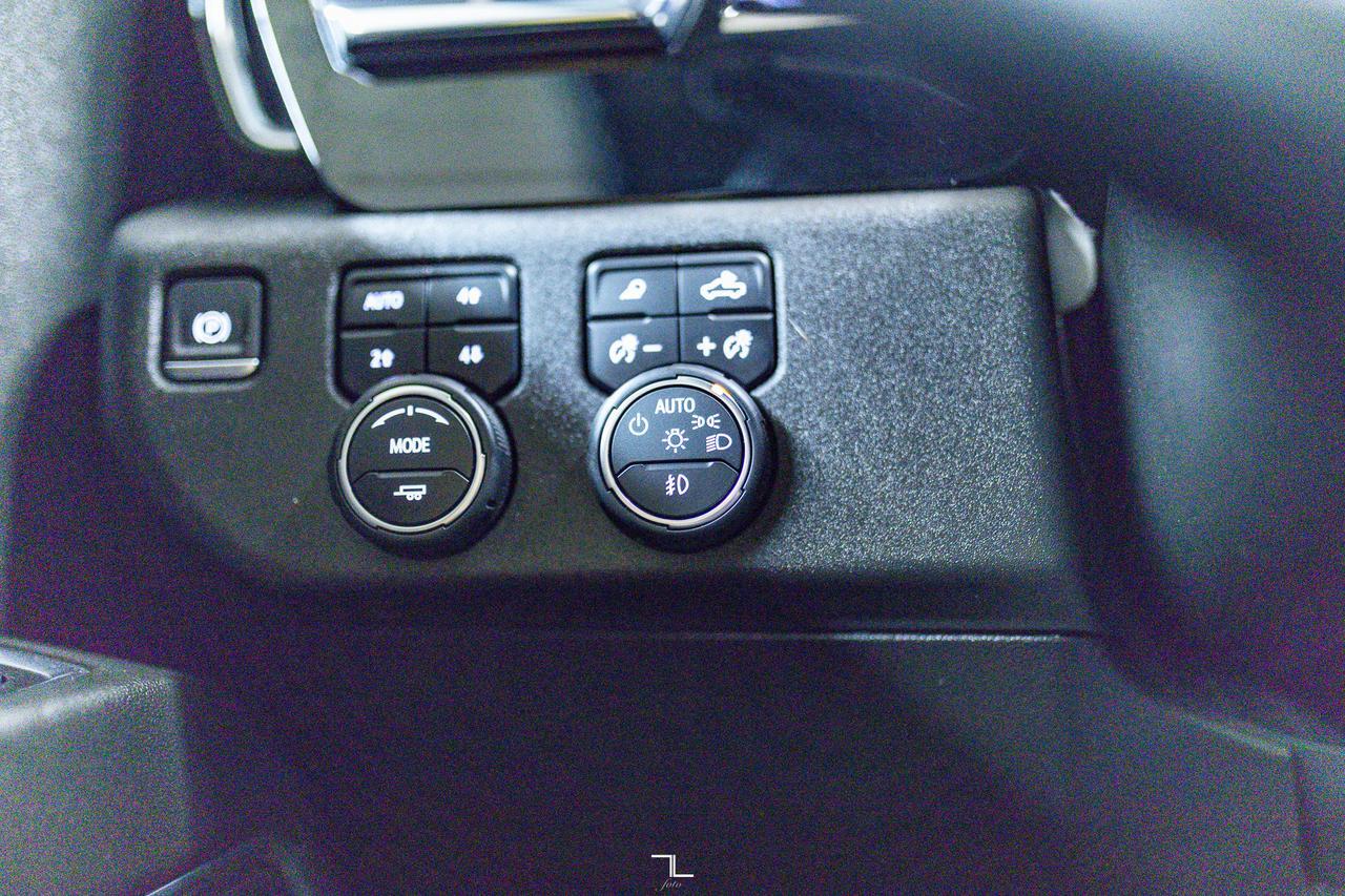 2024 Chevrolet Silverado 3500HD 4x4 Crew Cab LT Dually Diesel PSeat BCam Red Deer AB