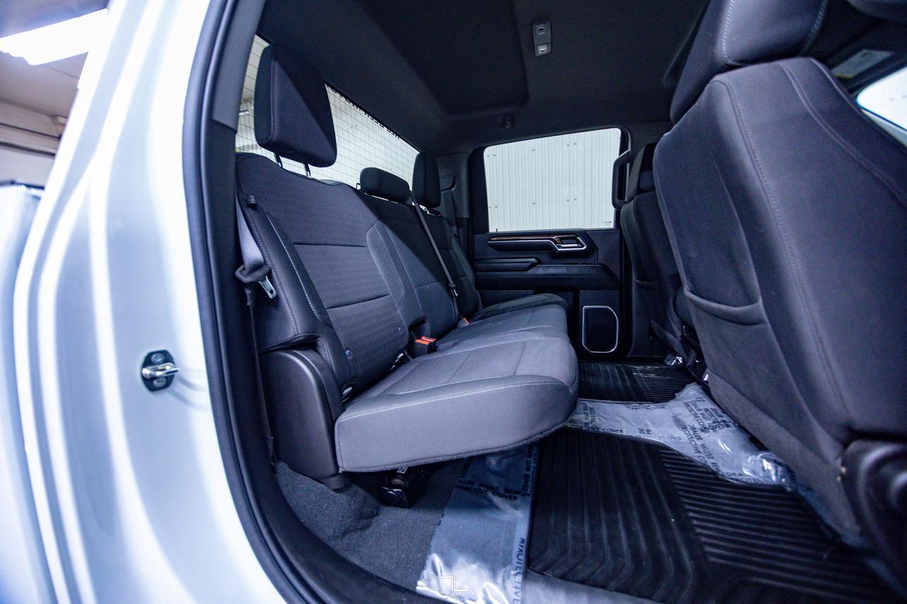 2024 Chevrolet Silverado 3500HD 4x4 Crew Cab LT Dually Diesel PSeat BCam Red Deer AB