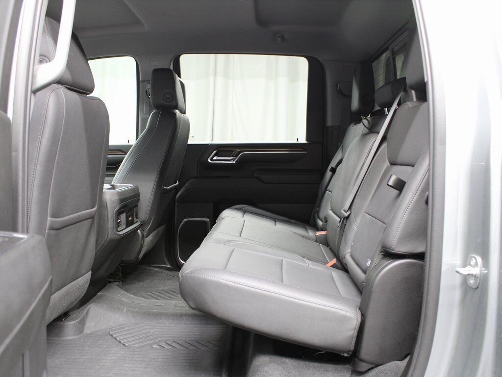 2024 Chevrolet Silverado 3500HD 4x4 Crew Cab LT SRW Fond du Lac WI