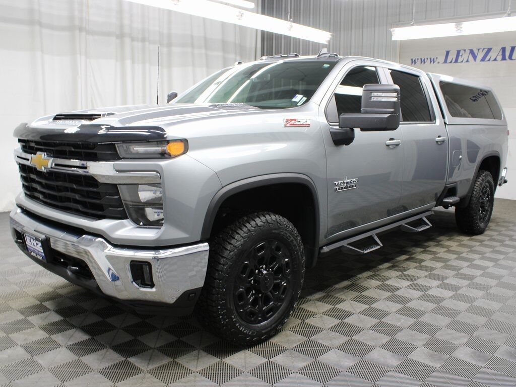 2024 Chevrolet Silverado 3500HD 4x4 Crew Cab LT SRW Fond du Lac WI