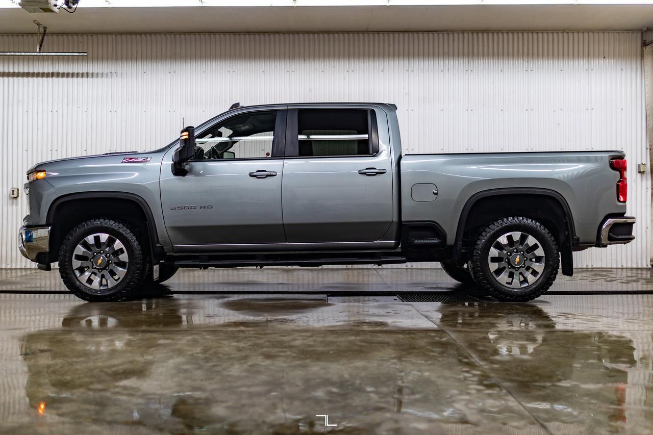 2024 Chevrolet Silverado 3500HD 4x4 Crew Cab LT Z71 Diesel Leather Nav BCam Red Deer AB