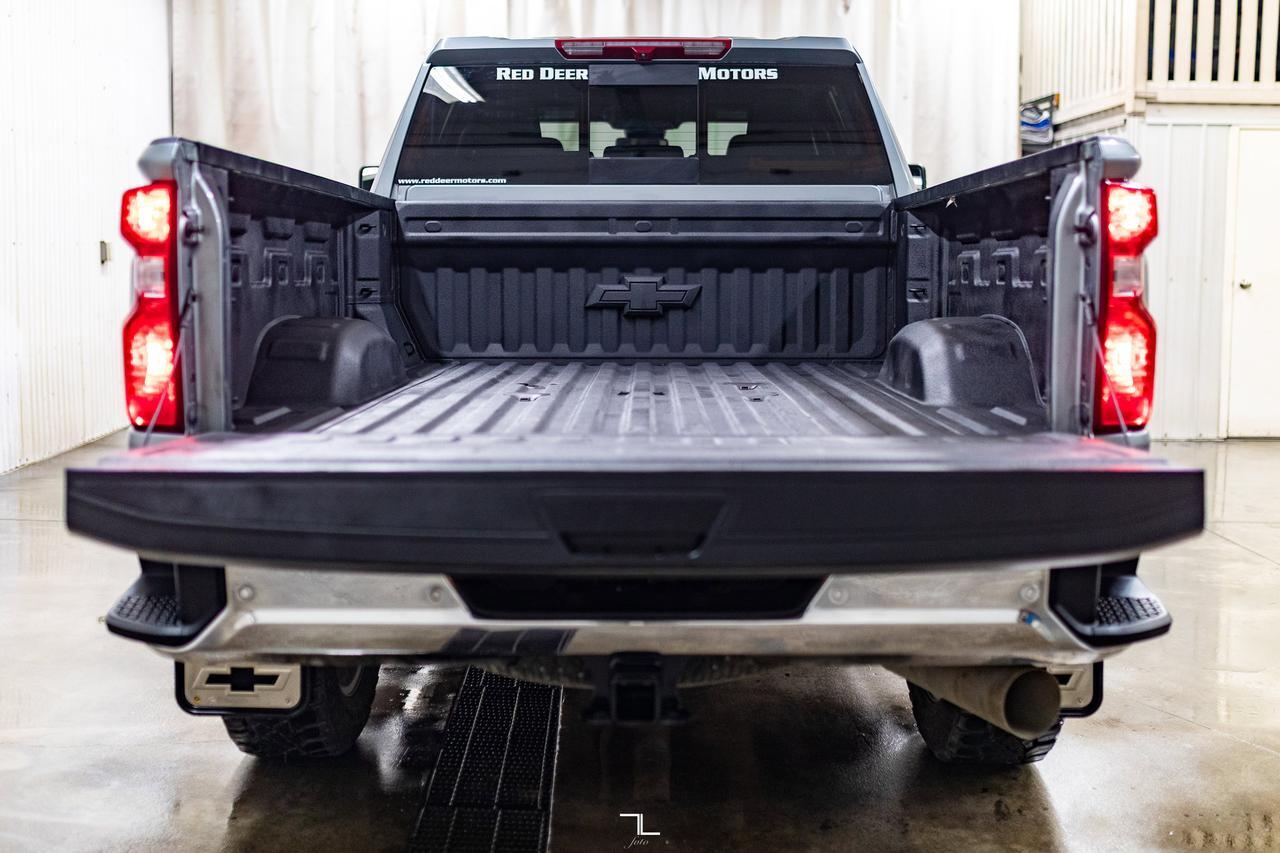 2024 Chevrolet Silverado 3500HD 4x4 Crew Cab LT Z71 Diesel Leather Nav BCam Red Deer AB