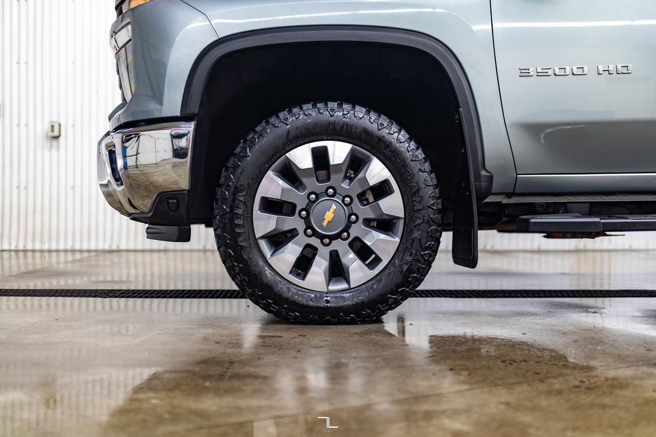 2024 Chevrolet Silverado 3500HD 4x4 Crew Cab LT Z71 Diesel Leather Nav BCam Red Deer AB