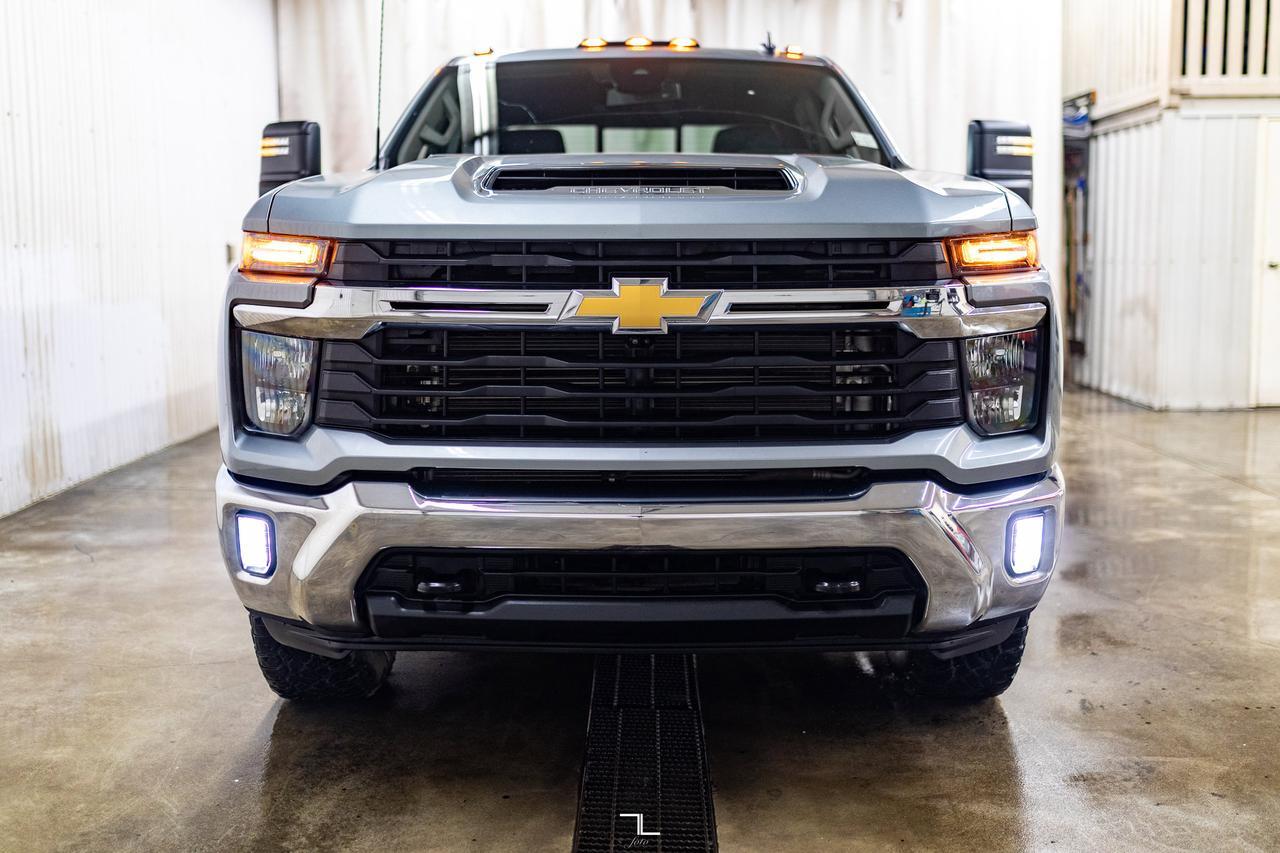 2024 Chevrolet Silverado 3500HD 4x4 Crew Cab LT Z71 Diesel Leather Nav BCam Red Deer AB