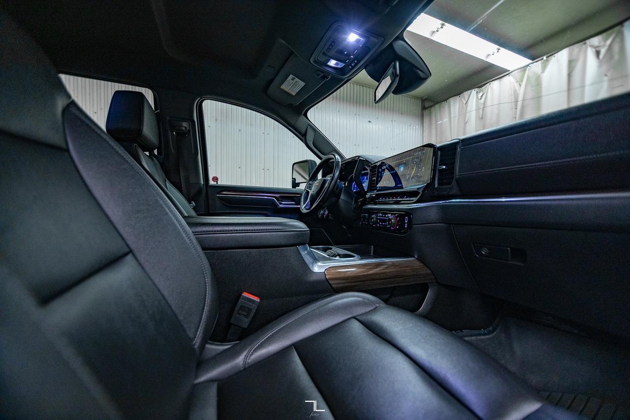 2024 Chevrolet Silverado 3500HD 4x4 Crew Cab LT Z71 Diesel Leather Nav BCam Red Deer AB