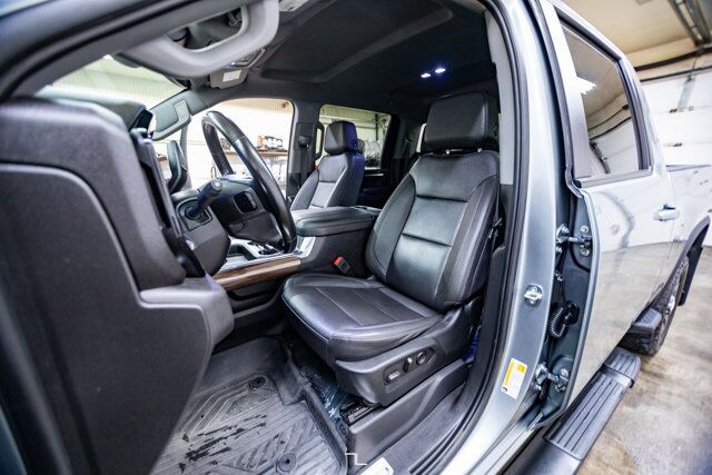 2024 Chevrolet Silverado 3500HD 4x4 Crew Cab LT Z71 Diesel Leather Nav BCam Red Deer AB