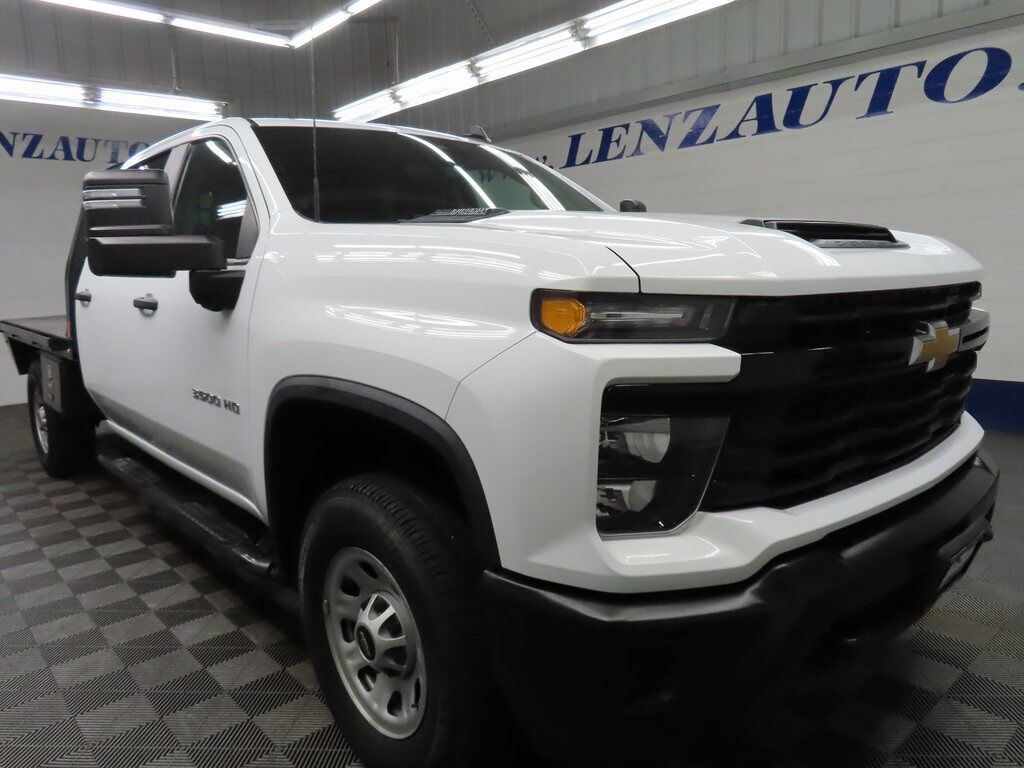 2024 Chevrolet Silverado 3500HD 4x4 Crew Cab Work Truck SRW