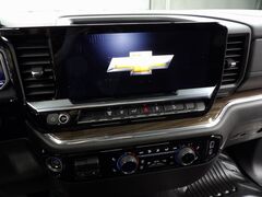 2024 Chevrolet Silverado 3500HD 4x4 Regular Cab LT SRW Fond du Lac WI
