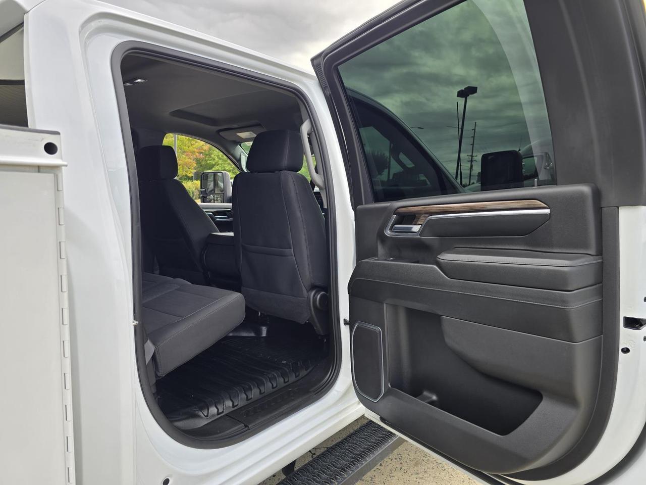2024 Chevrolet Silverado 3500HD CC LT 4WD Crew Cab Knapheide Service Body W/6.6L Duramax and Convenience Package Concord NC