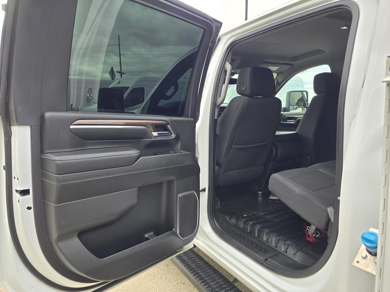 2024 Chevrolet Silverado 3500HD CC LT 4WD Crew Cab Knapheide Service Body W/6.6L Duramax and Convenience Package Concord NC