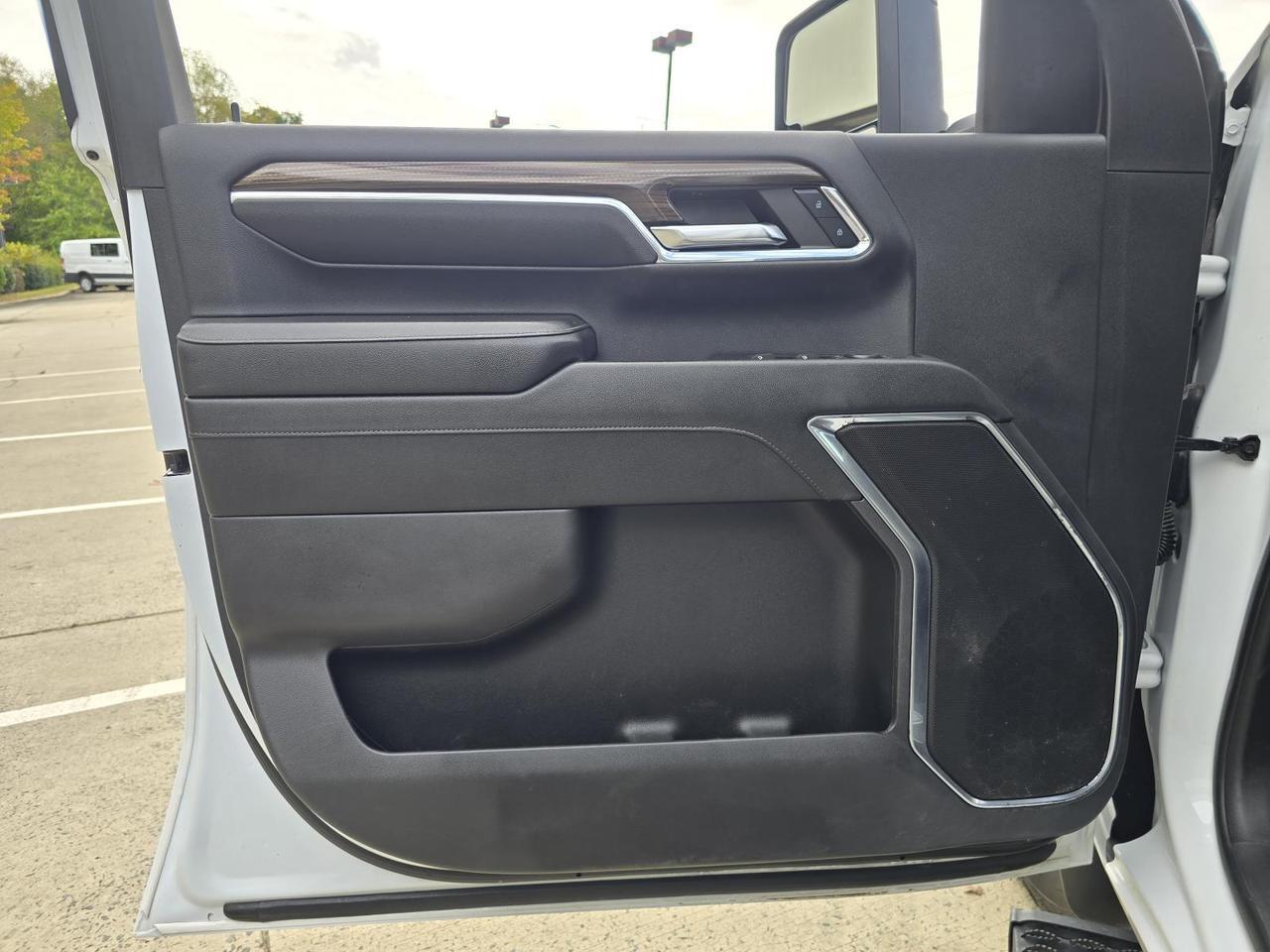 2024 Chevrolet Silverado 3500HD CC LT 4WD Crew Cab Knapheide Service Body W/6.6L Duramax and Convenience Package Concord NC