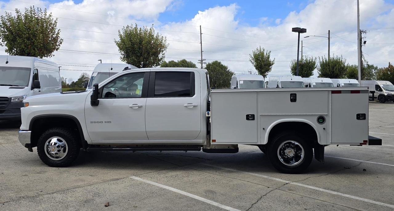 2024 Chevrolet Silverado 3500HD CC LT 4WD Crew Cab Knapheide Service Body W/6.6L Duramax and Convenience Package Concord NC