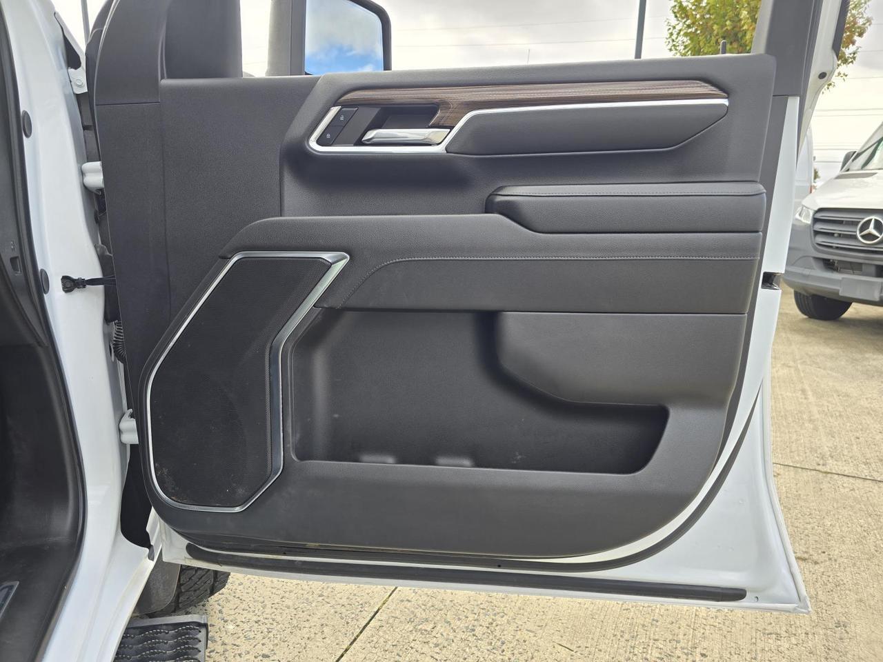 2024 Chevrolet Silverado 3500HD CC LT 4WD Crew Cab Knapheide Service Body W/6.6L Duramax and Convenience Package Concord NC