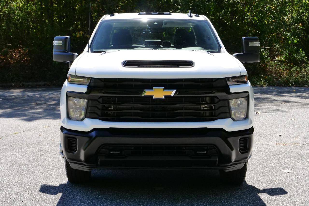 2024 Chevrolet Silverado 3500HD Chassis Cab / DRW / Duramax Turbo Diesel! Lincolnton NC