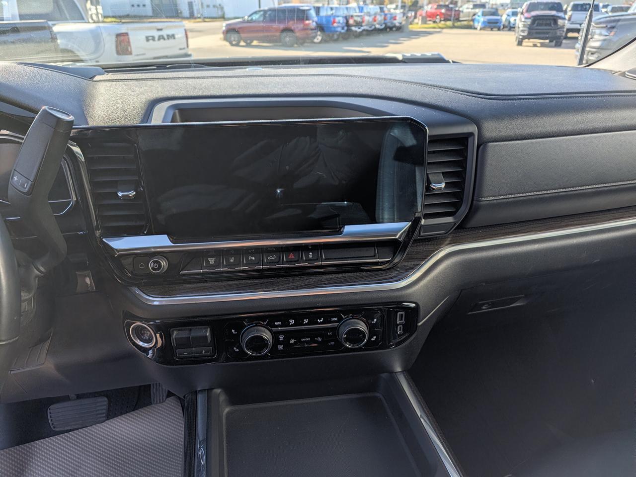 2024 Chevrolet Silverado 3500HD LT 4WD Dually | V8 Duramax Diesel | NAV | Backup Camera | 18IN Wheels Redwater AB