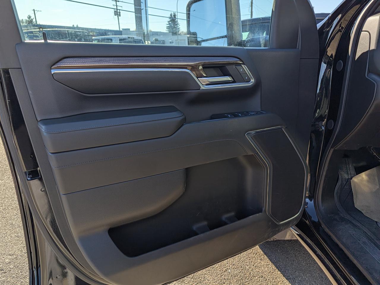 2024 Chevrolet Silverado 3500HD LT 4WD Dually | V8 Duramax Diesel | NAV | Backup Camera | 18IN Wheels Redwater AB