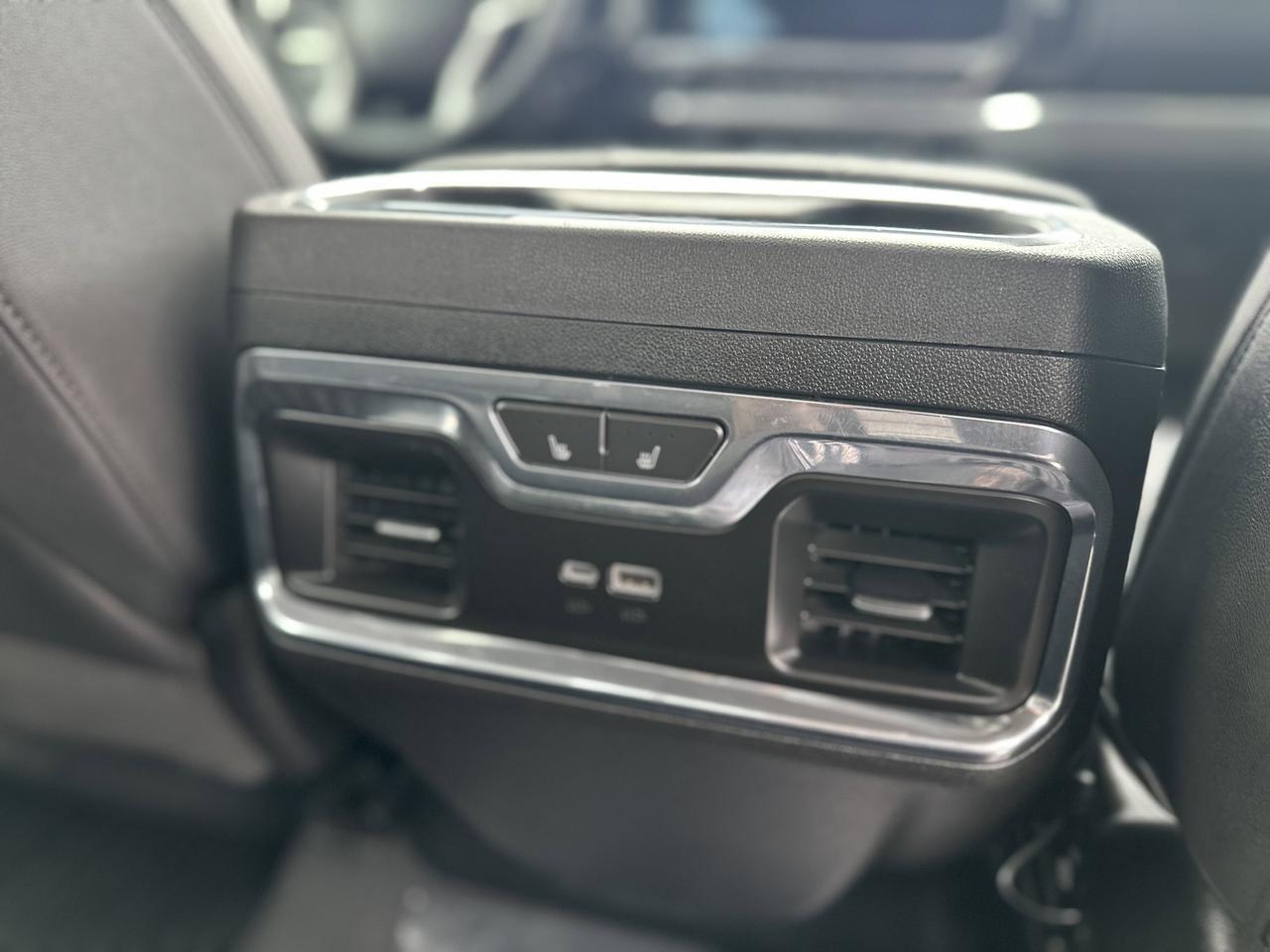 2024 Chevrolet Silverado 3500HD LTZ Plus Pkg | Z71 Sport Pkg | 5th Wheel Prep | Sun Roof | Multi Tailgate | One Owner Redwater AB