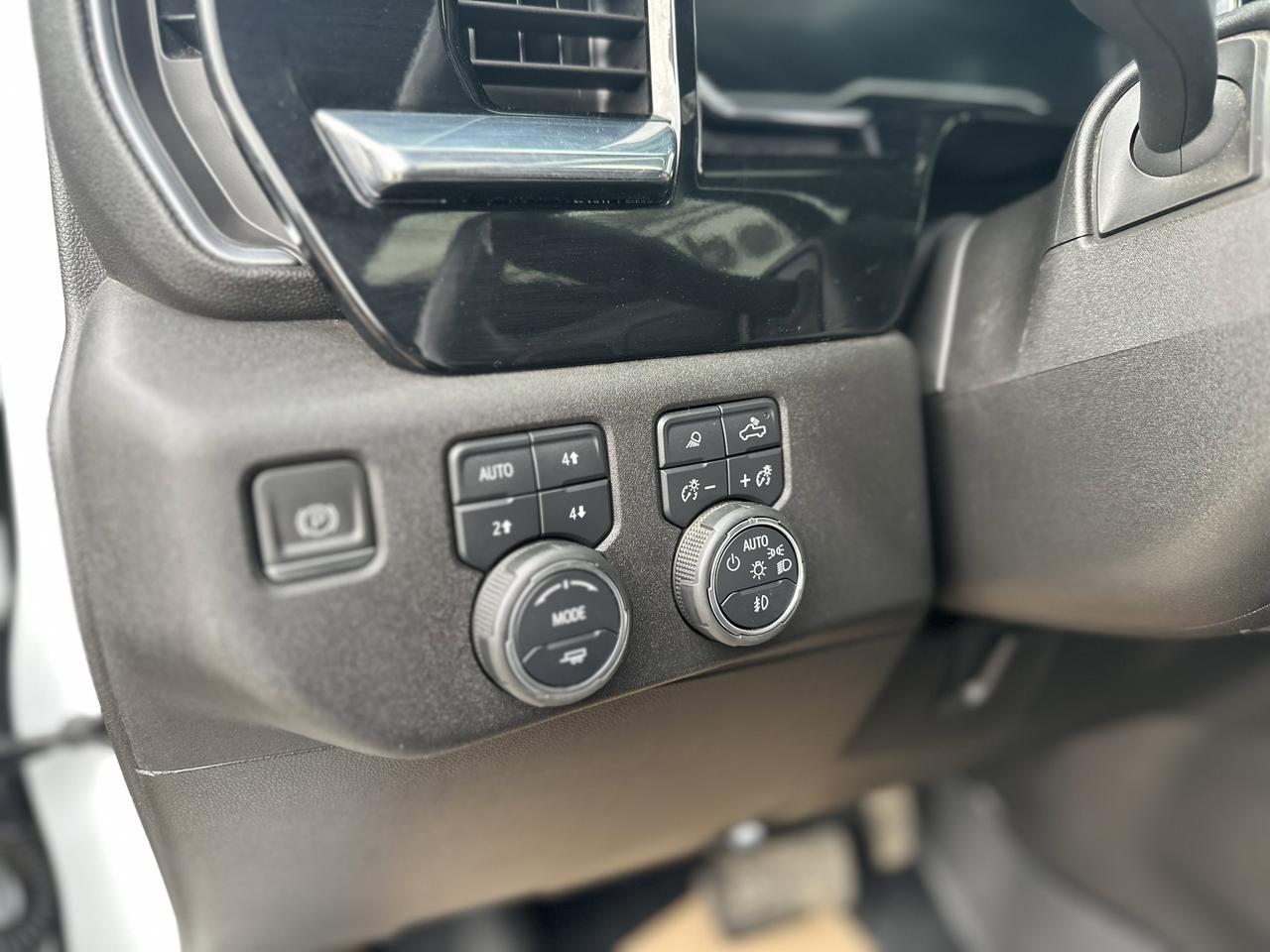 2024 Chevrolet Silverado 3500HD LTZ Plus Pkg | Z71 Sport Pkg | 5th Wheel Prep | Sun Roof | Multi Tailgate | One Owner Redwater AB