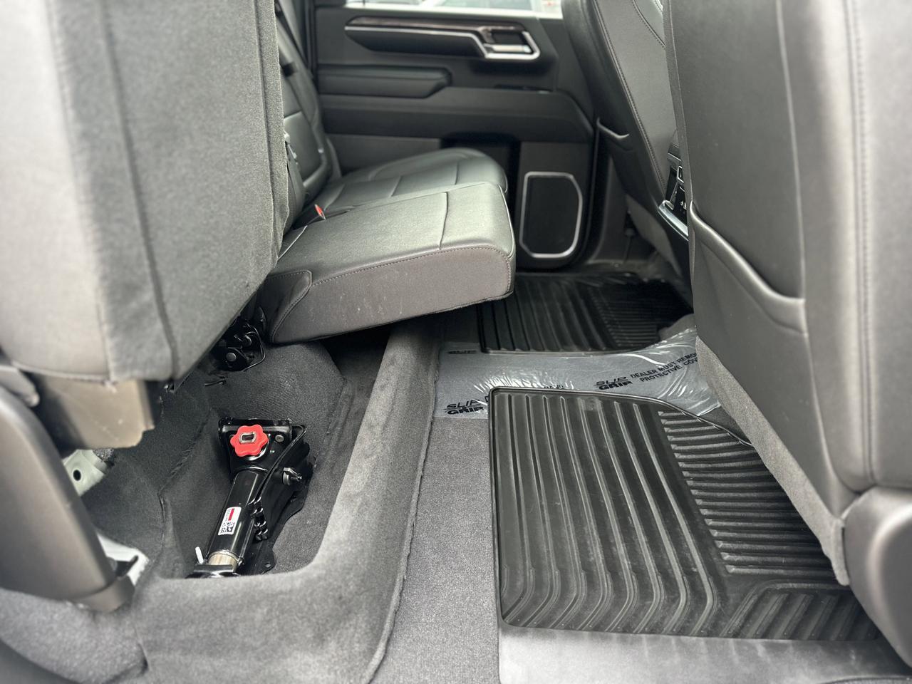 2024 Chevrolet Silverado 3500HD LTZ Plus Pkg | Z71 Sport Pkg | 5th Wheel Prep | Sun Roof | Multi Tailgate | One Owner Redwater AB