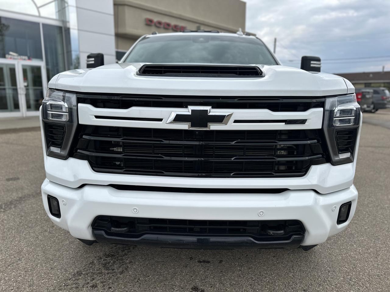 2024 Chevrolet Silverado 3500HD LTZ Plus Pkg | Z71 Sport Pkg | 5th Wheel Prep | Sun Roof | Multi Tailgate | One Owner Redwater AB