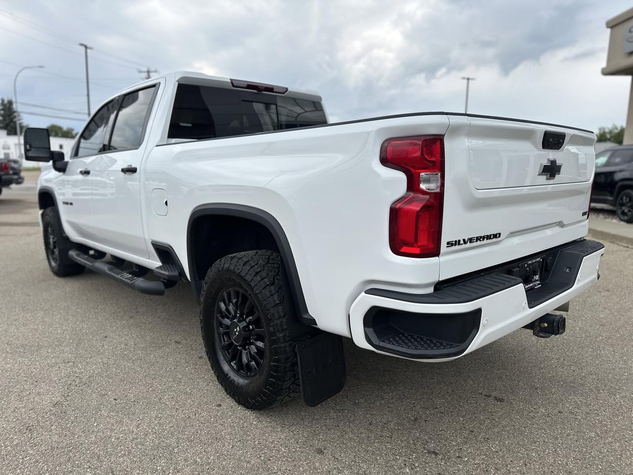 2024 Chevrolet Silverado 3500HD LTZ Plus Pkg | Z71 Sport Pkg | 5th Wheel Prep | Sun Roof | Multi Tailgate | One Owner Redwater AB
