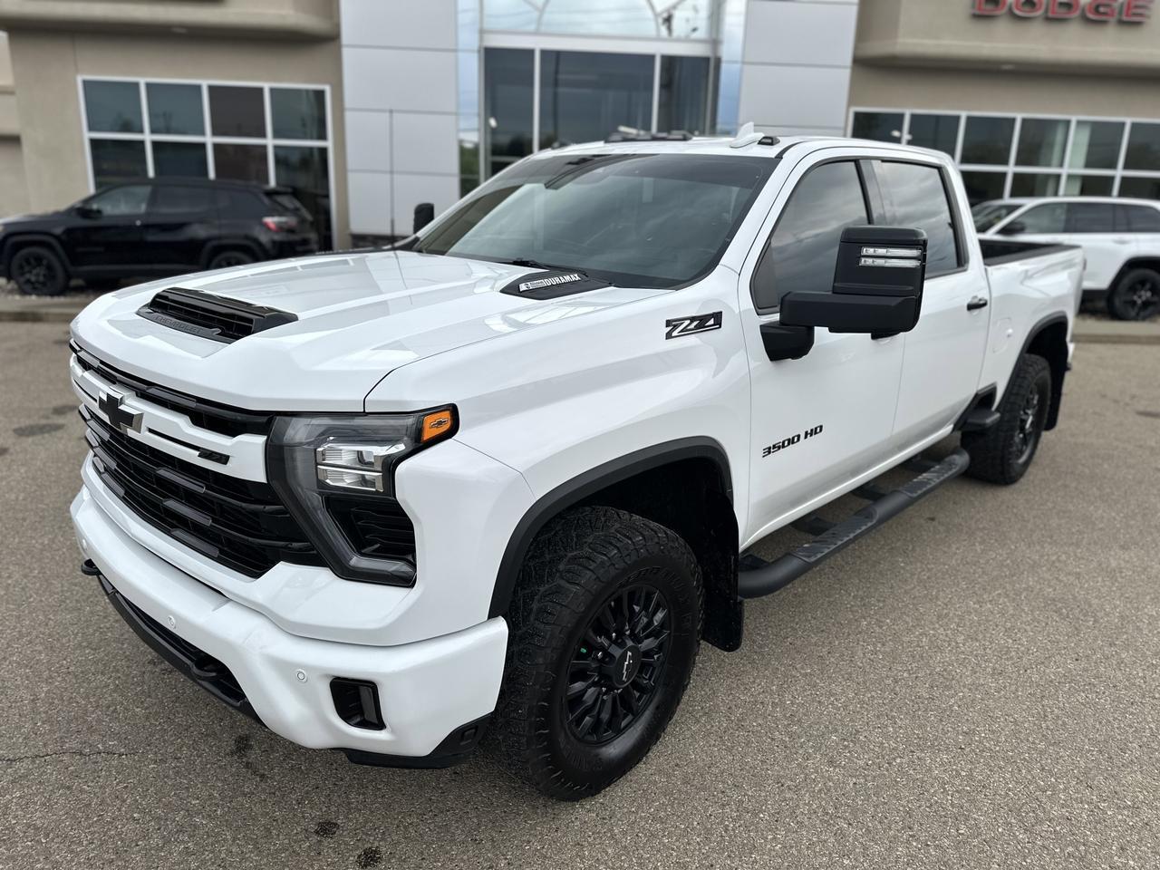 2024 Chevrolet Silverado 3500HD LTZ Plus Pkg | Z71 Sport Pkg | 5th Wheel Prep | Sun Roof | Multi Tailgate | One Owner Redwater AB