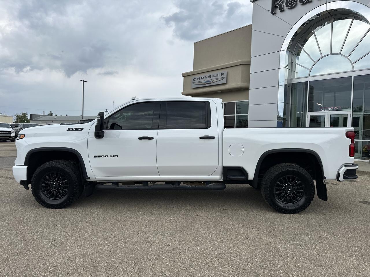 2024 Chevrolet Silverado 3500HD LTZ Plus Pkg | Z71 Sport Pkg | 5th Wheel Prep | Sun Roof | Multi Tailgate | One Owner Redwater AB