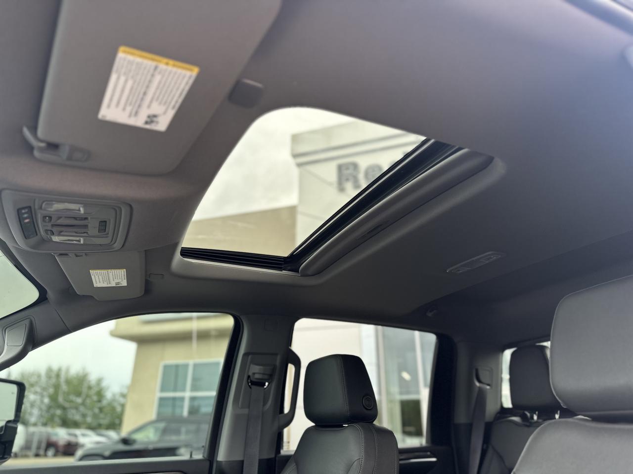2024 Chevrolet Silverado 3500HD LTZ Plus Pkg | Z71 Sport Pkg | 5th Wheel Prep | Sun Roof | Multi Tailgate | One Owner Redwater AB