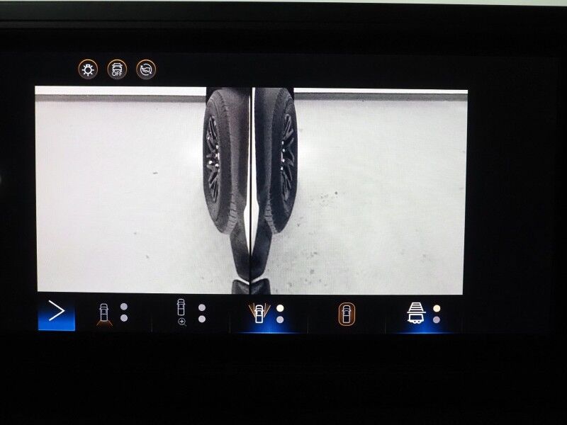 2024 Chevrolet Silverado EV 3WT e4WD *NAVIGATION, ADAPTIVE CRUISE, SAFETY ALERTS, 360 VIEW CAMERAS, COLOR TOUCHSCREEN, REMOTE START, KEYLESS ENTRY, LED HEADLIGHTS, ALLOY WHEELS, ANDROID & APPLE Round Rock TX