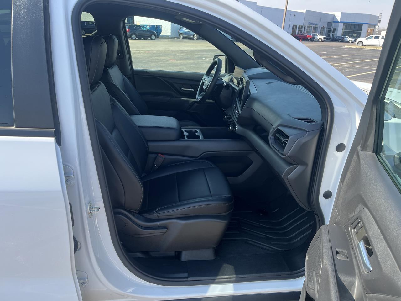 2024 Chevrolet Silverado EV 4WT Work Truck e4WD w/AdptvCrz RemoteStart HD-SurroundVision Saukville WI