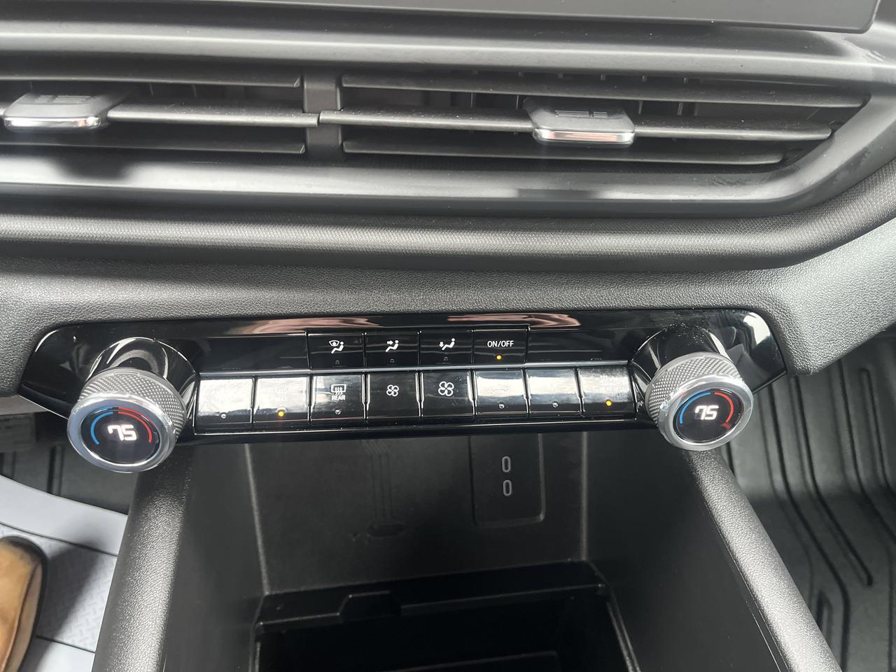 2024 Chevrolet Silverado EV 4WT Work Truck e4WD w/AdptvCrz Spray-OnBedliner RemoteStart HD-SurroundVision Saukville WI