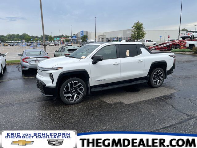 2024 Chevrolet Silverado EV RST Crew Cab e4WD w/SuperCruise AdaptiveCruise 24s HtdCldMemLthr HD-SurroundVision Milwaukee WI
